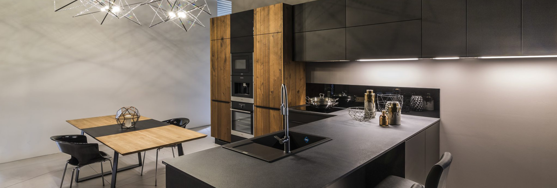 KUCHYNSKÉ  ŠTÚDIO DOMOSS SYKORA