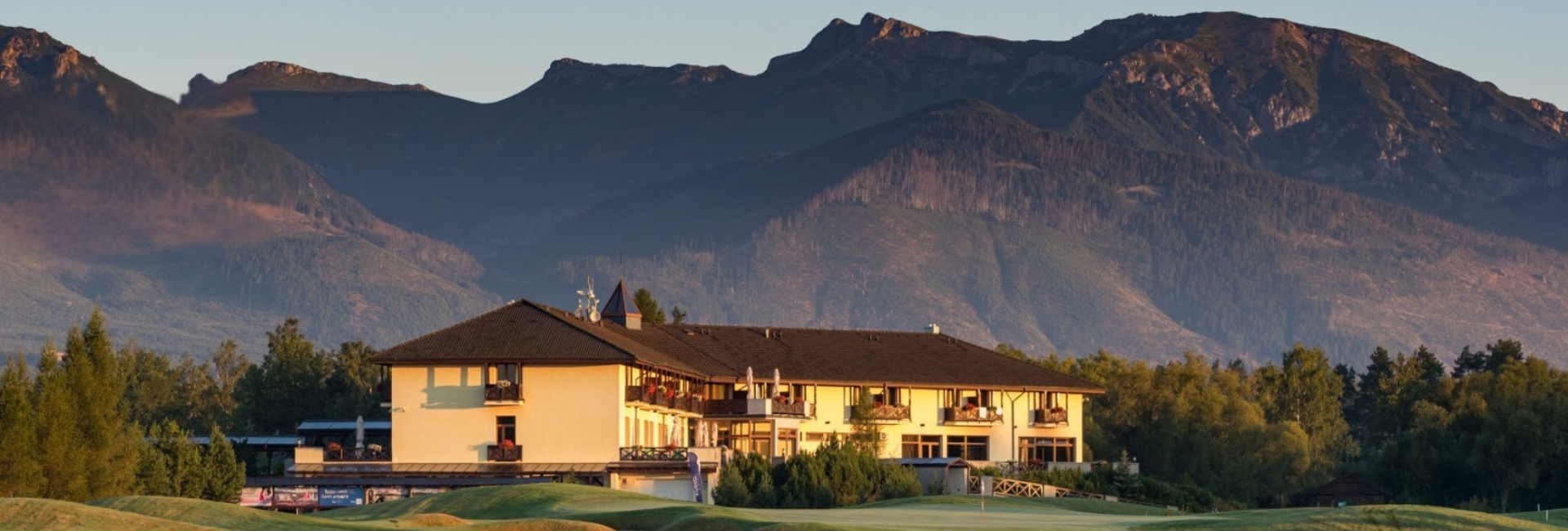 HOTEL INTERNATIONAL****